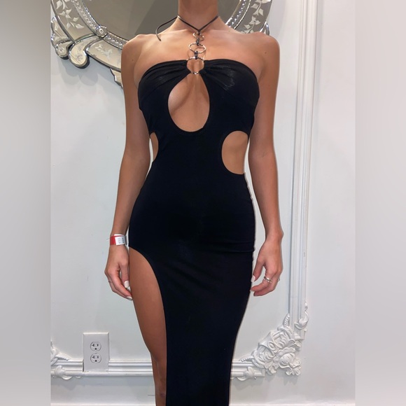 Outcast Exclusive Elegant Black Halter Dress - Picture 3 of 4